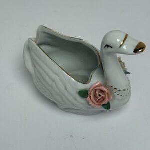 Vintage Elegant Swan Ceramic Vase with Pink Rose Accents